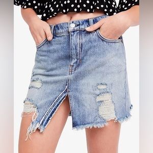 Freepeople Relaxed & Destroyed Denim Skirt size 24 fits like US 0